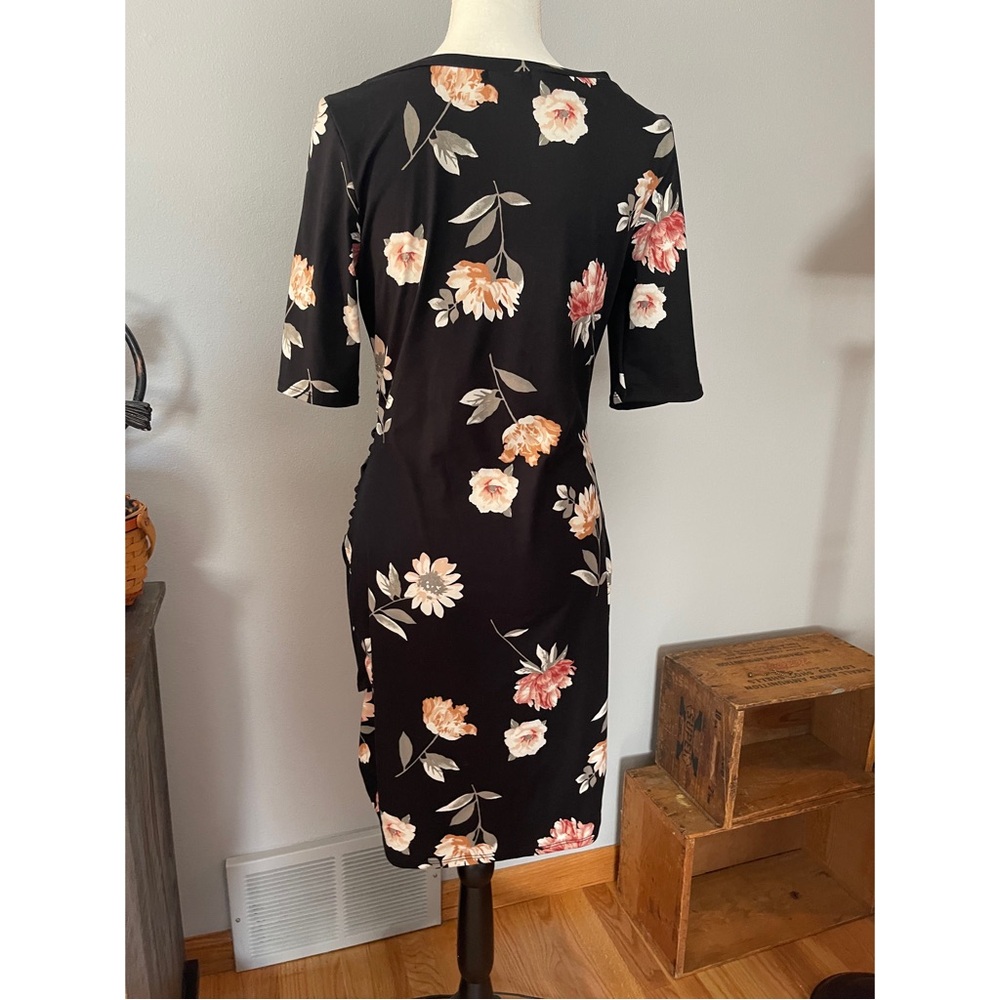 Floral dress - Picture 4 of 5